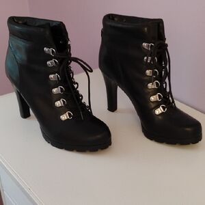 Ralph Lauren Black Leather Heeled Lace-Up Boots